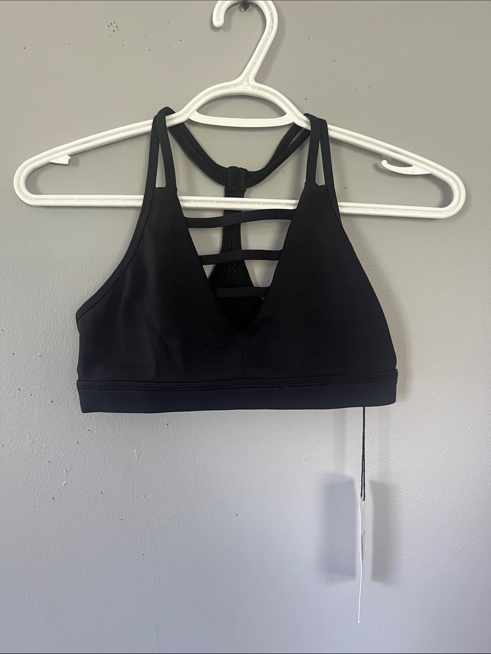 Zyia Active Strappy V-Neck Black Sports Bra with Back Ladder Detail Small